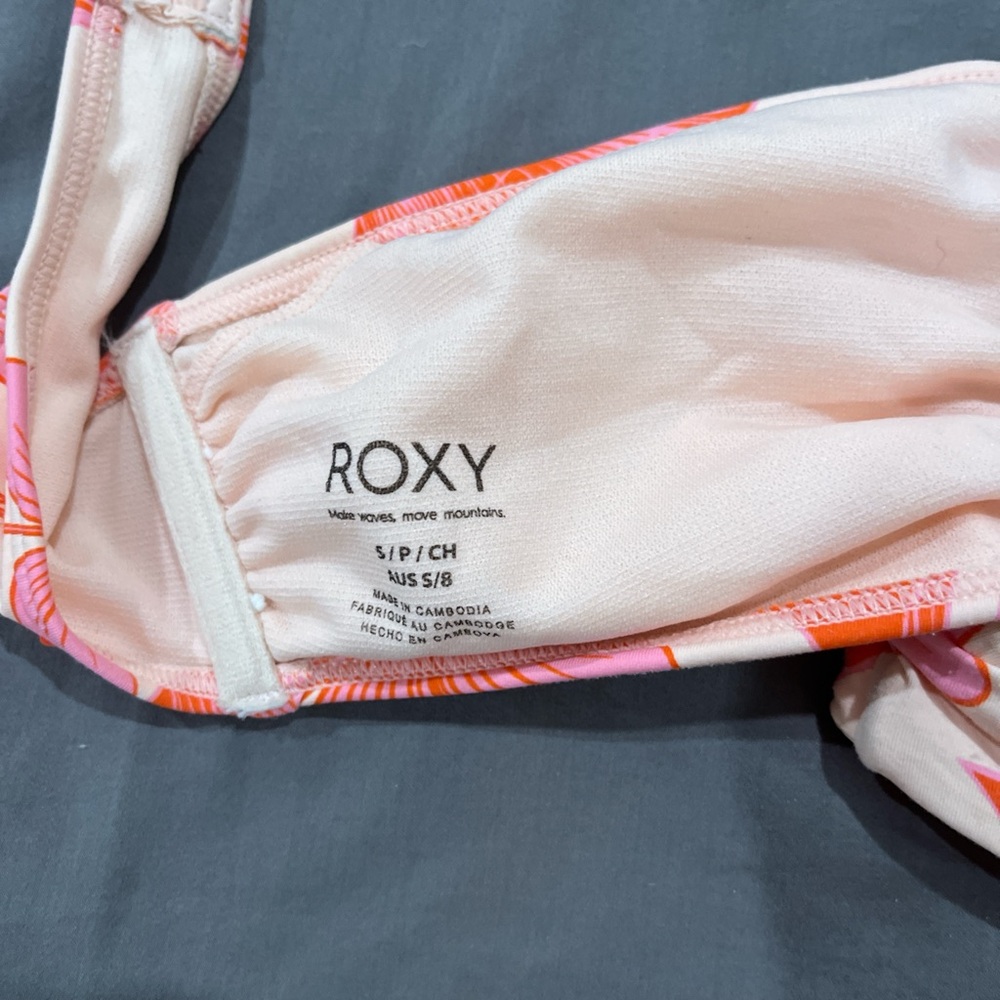 XS and Small Roxy set - Picture 5 of 7